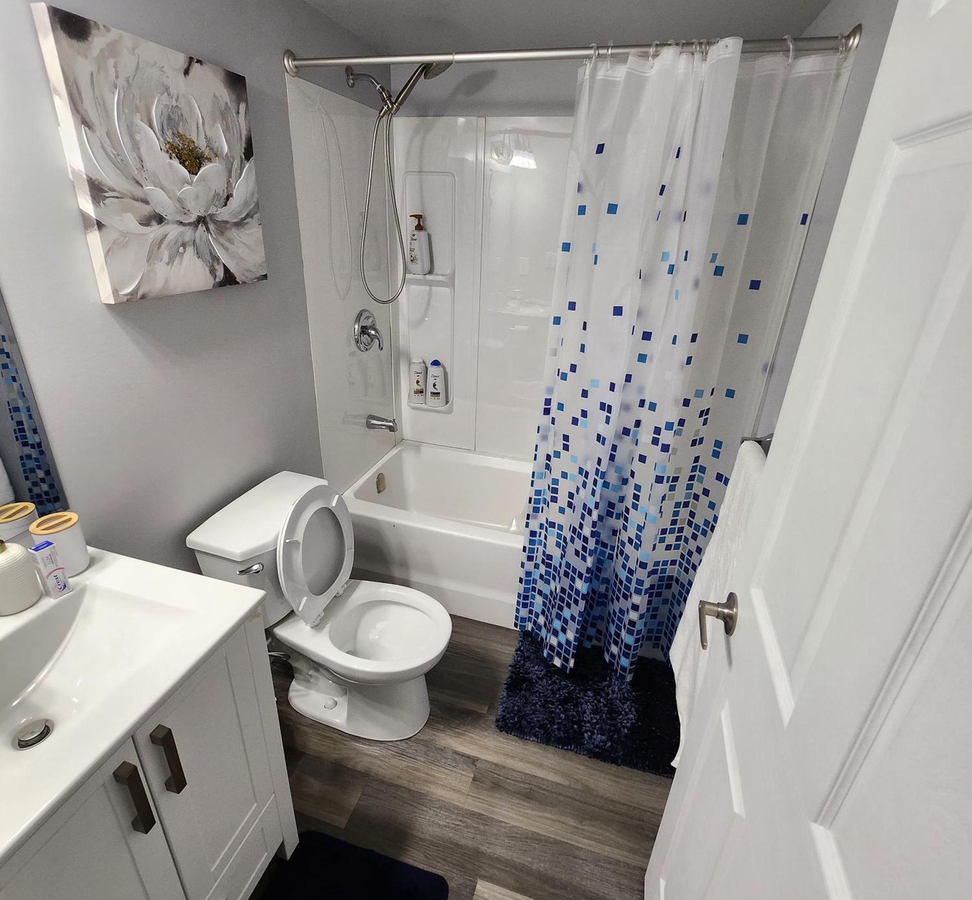 Entire Basement Suite With Private Entrance Winnipeg Ngoại thất bức ảnh